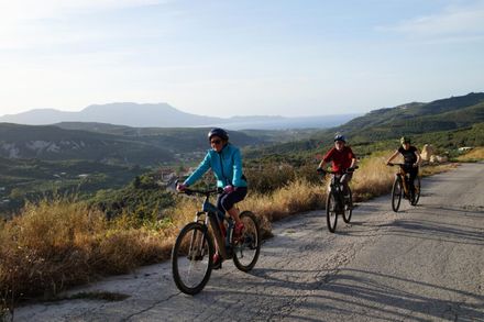 Patru motive pentru care bicicletele electrice merită investiția!
